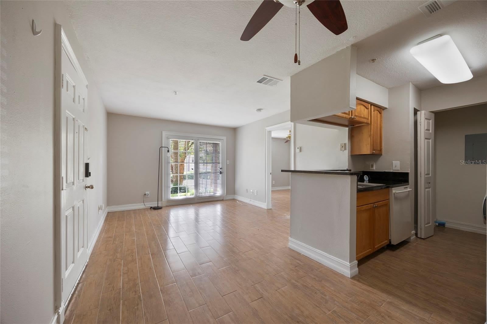 241 AFTON Square – photo 3