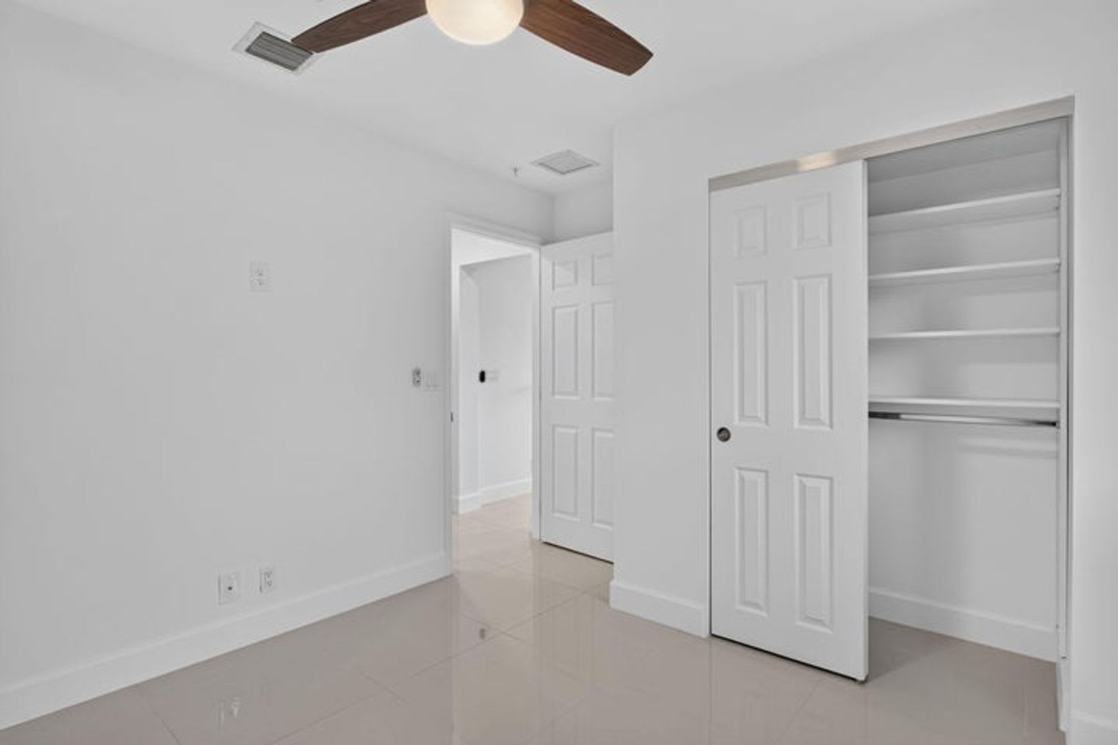 444 NW 41ST Street, Oakland Park, FL 33309 – photo 5