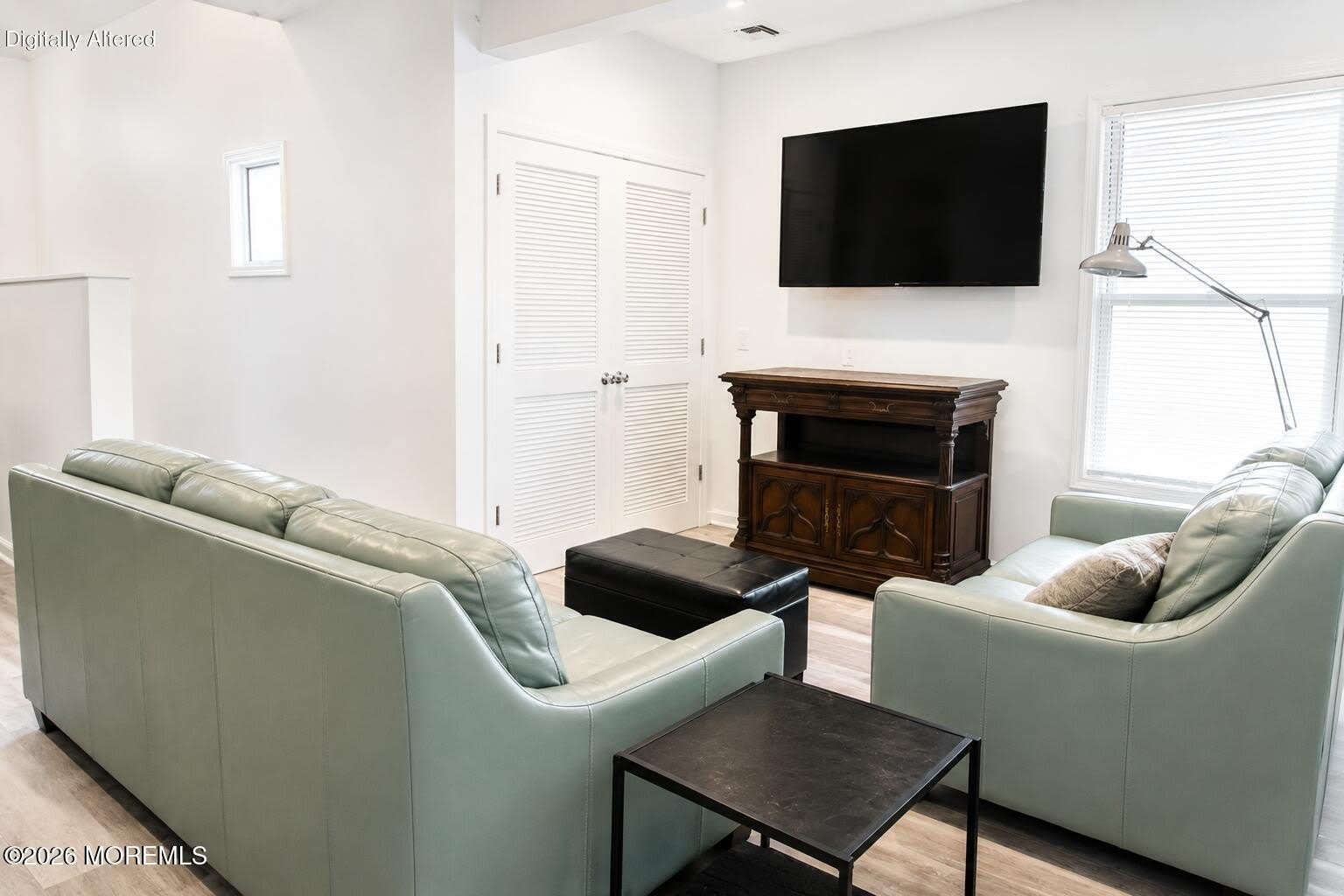 1016 5th Avenue – photo 2