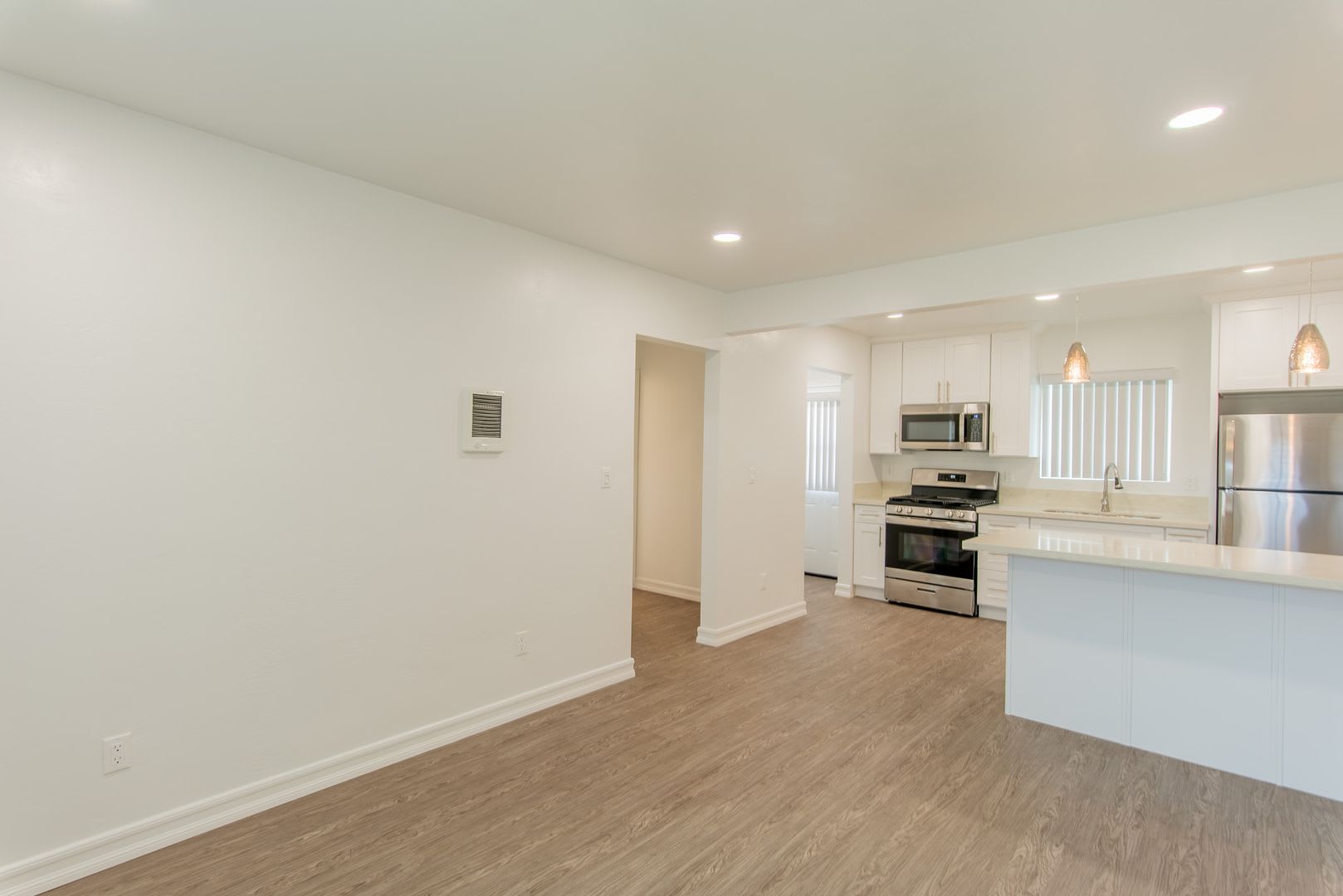 462 Davidson St – photo 2