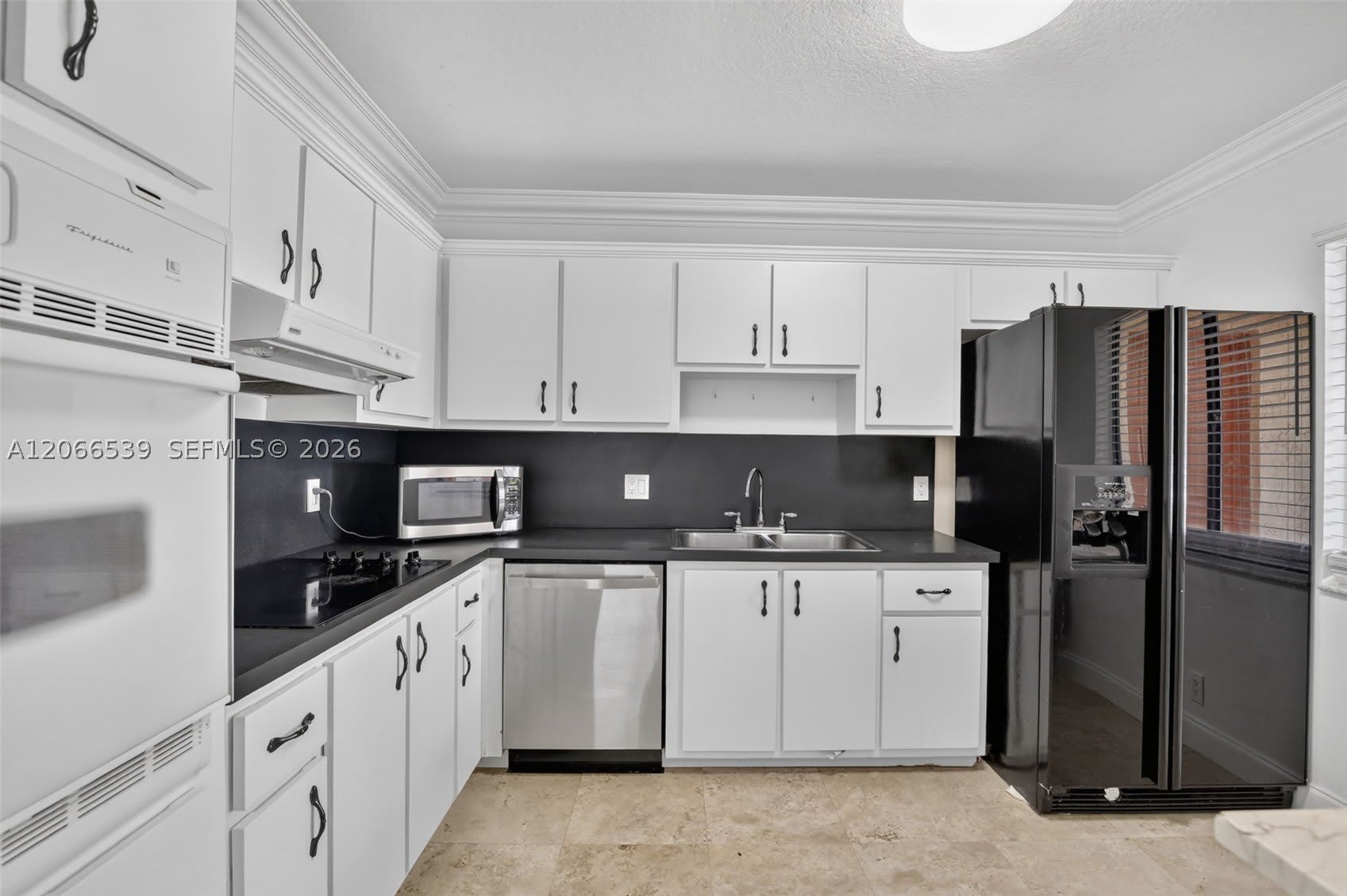 359 Lakeview Dr – photo 5