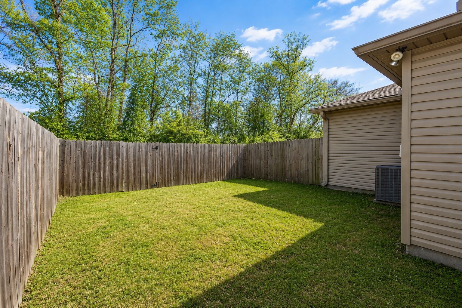 2948 S Roth Ave – photo 2
