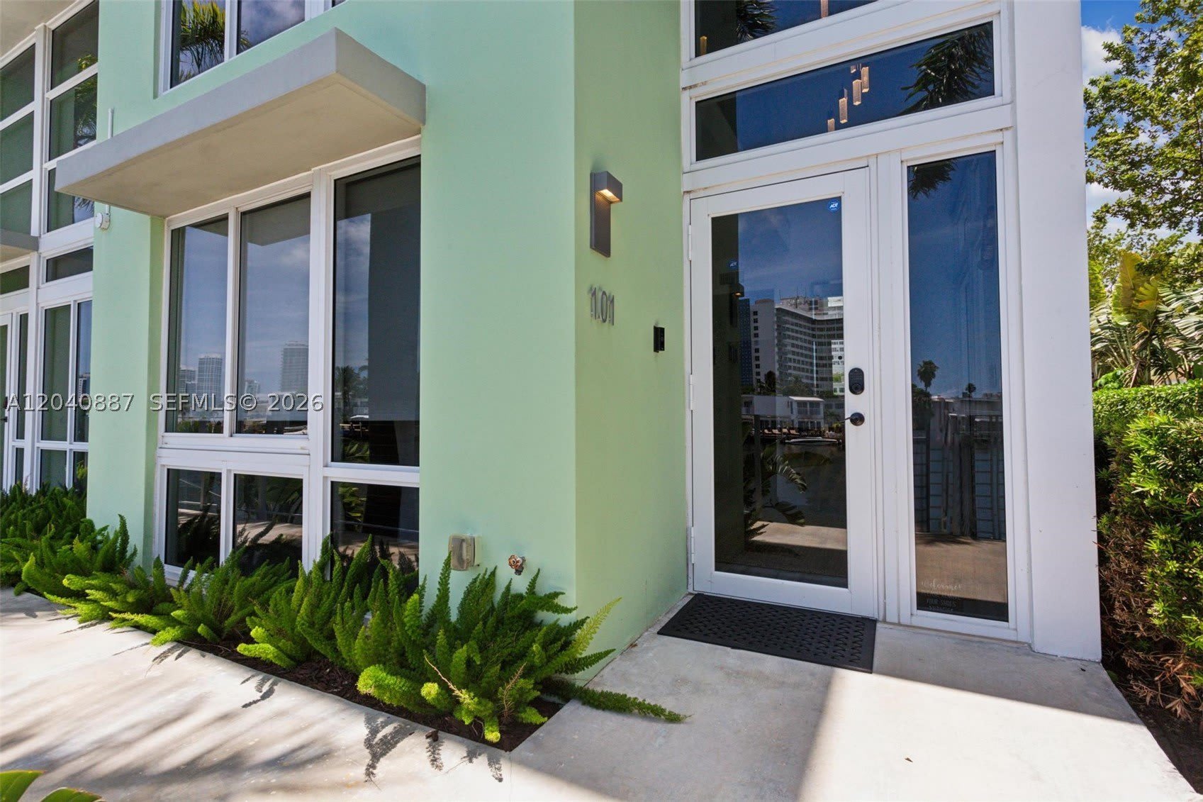 101 N Shore Dr – photo 2