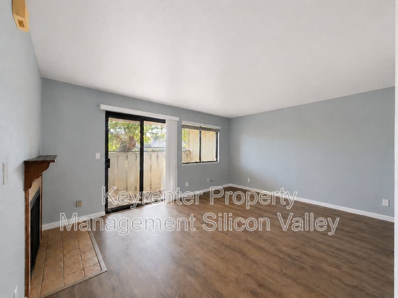 1418 Capurso Way – photo 3
