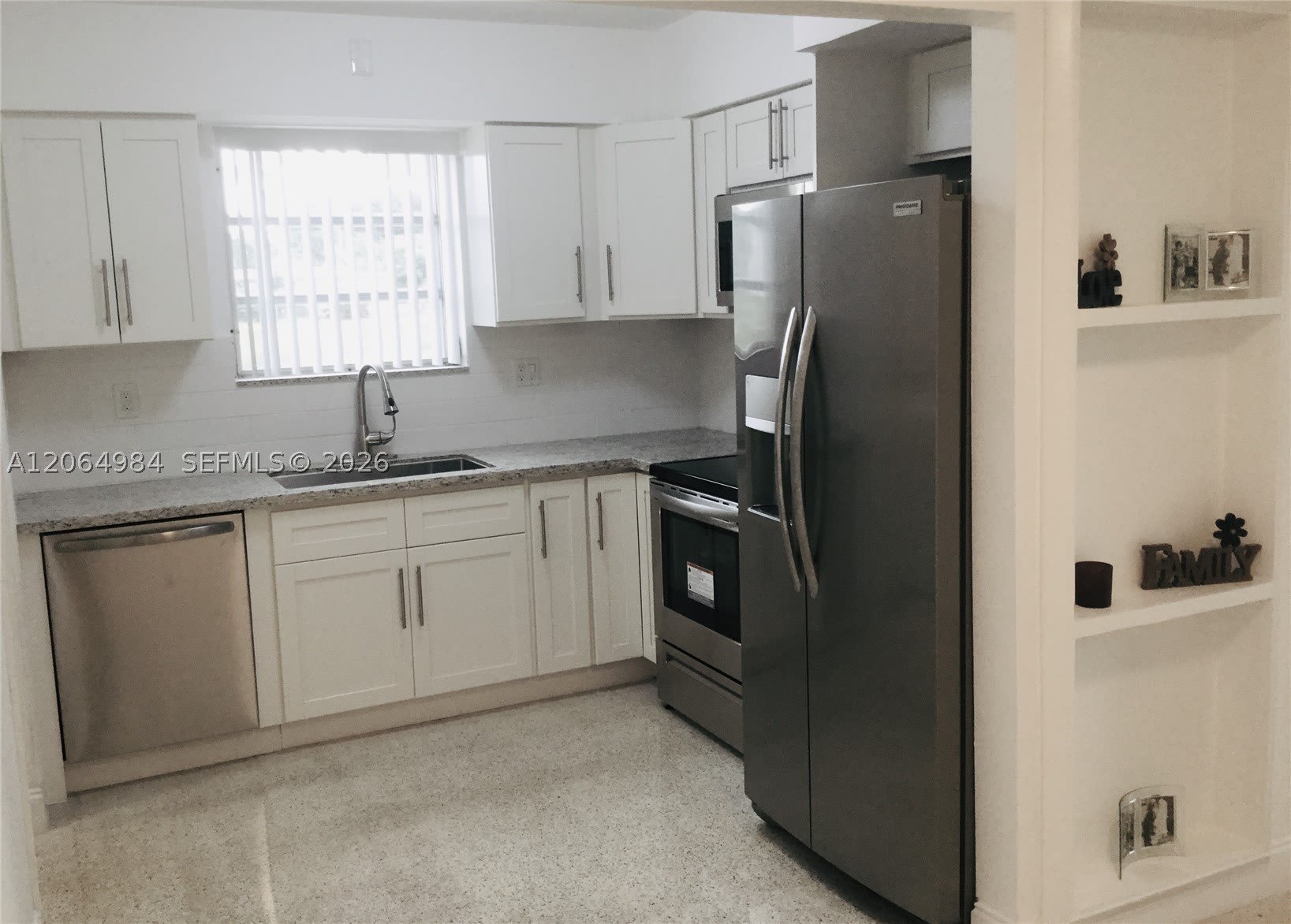 18280 S Glades Dr – photo 5