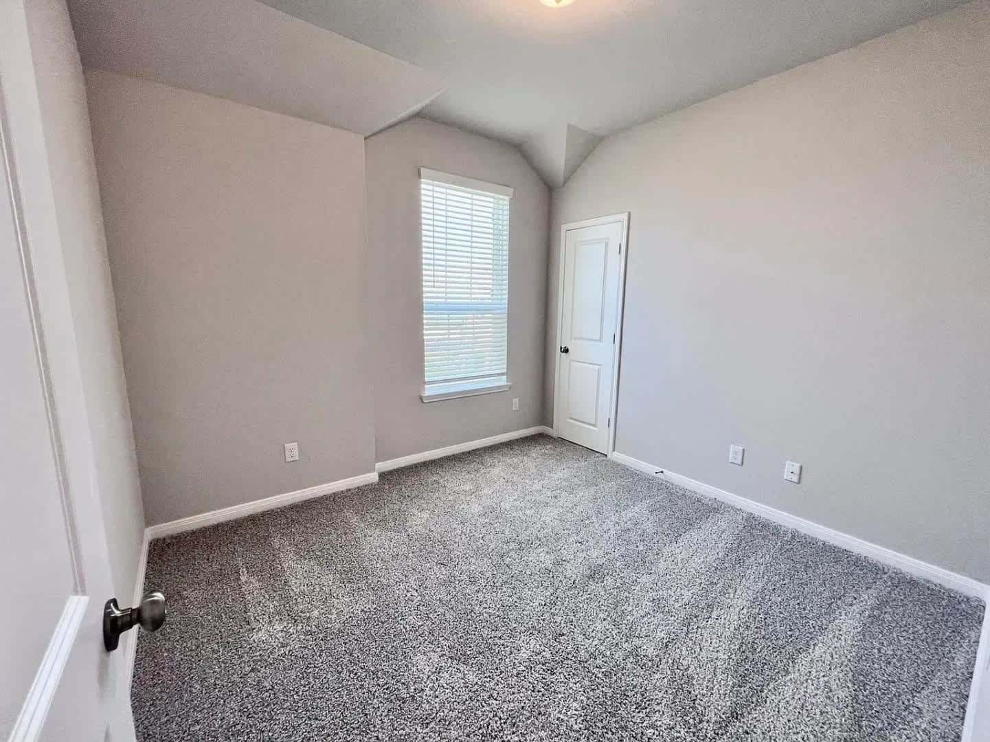 Beautiful 4 Bedroom Home In Temple S Desirable North Gate Community Spacious Layout Modern Comfort Prime Location – photo 5