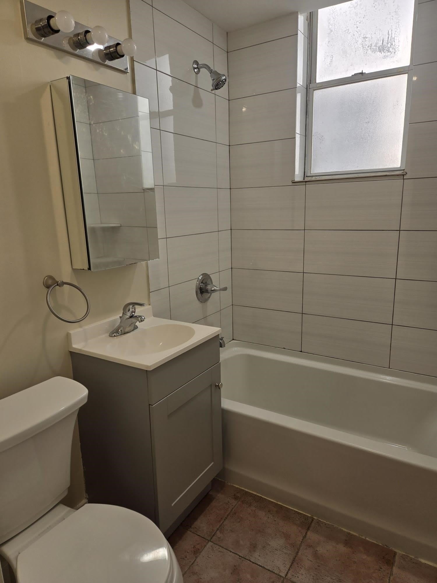 436 Anderson Ave – photo 3