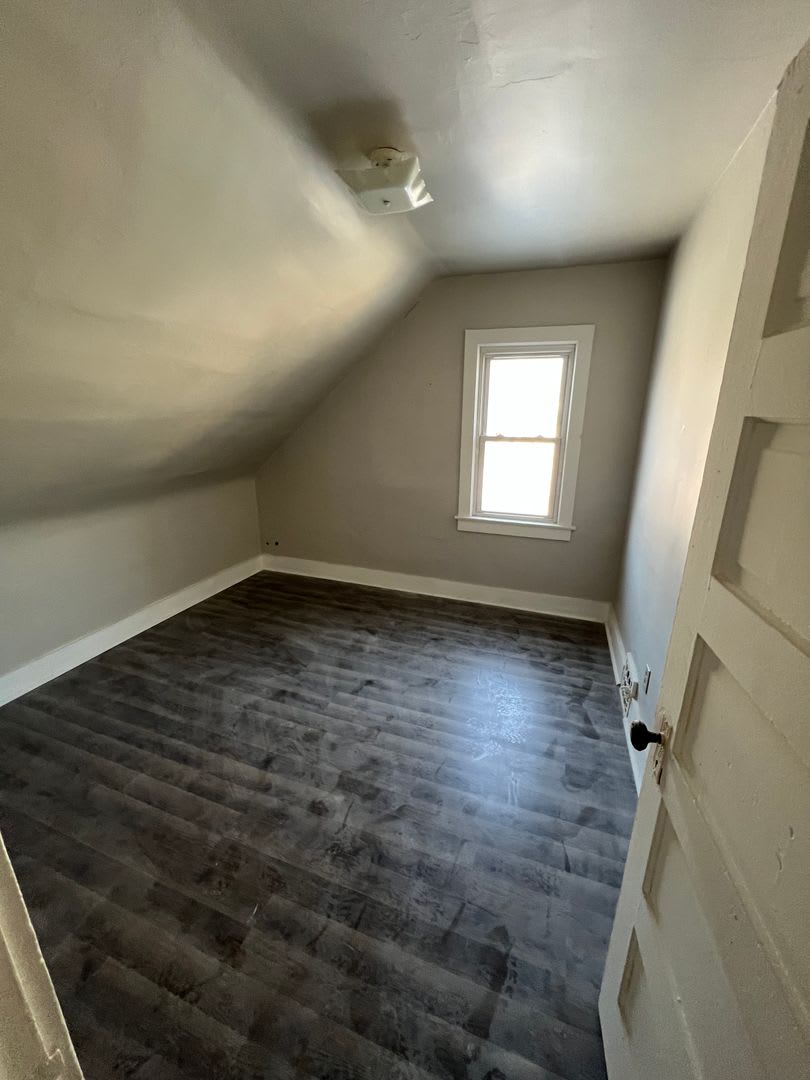 3 Bedroom 2 Bathroom Home – photo 5