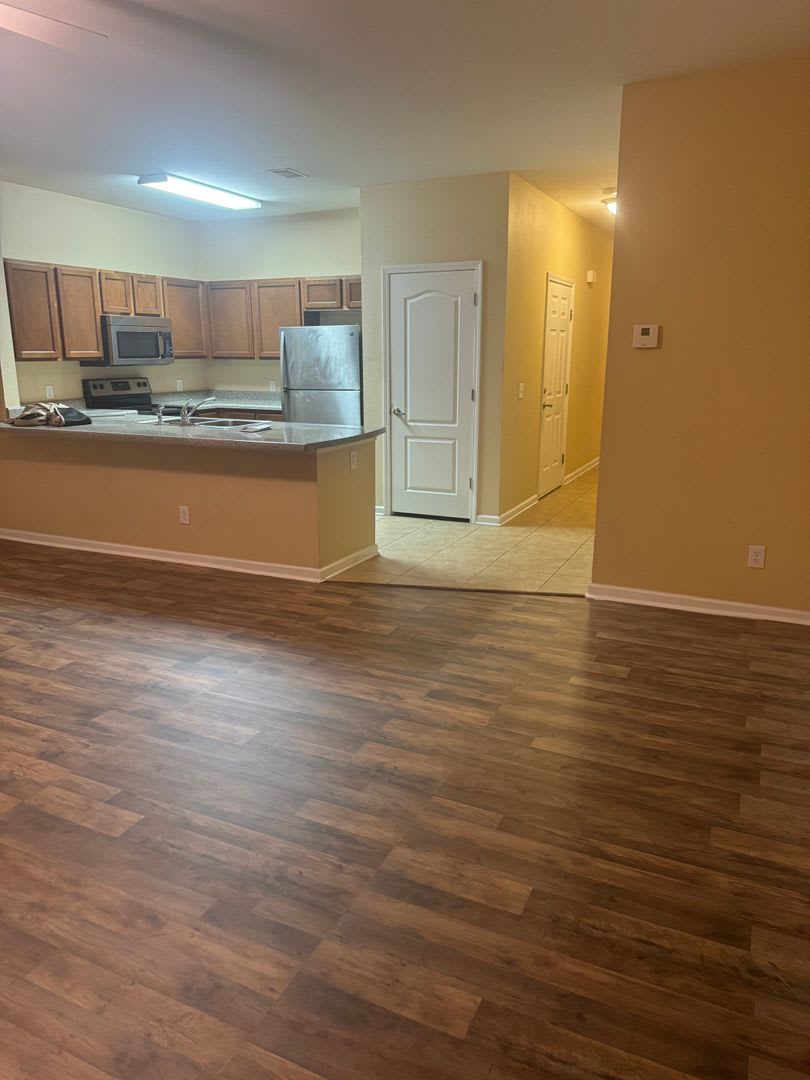 Cute Town home, great location! – photo 2