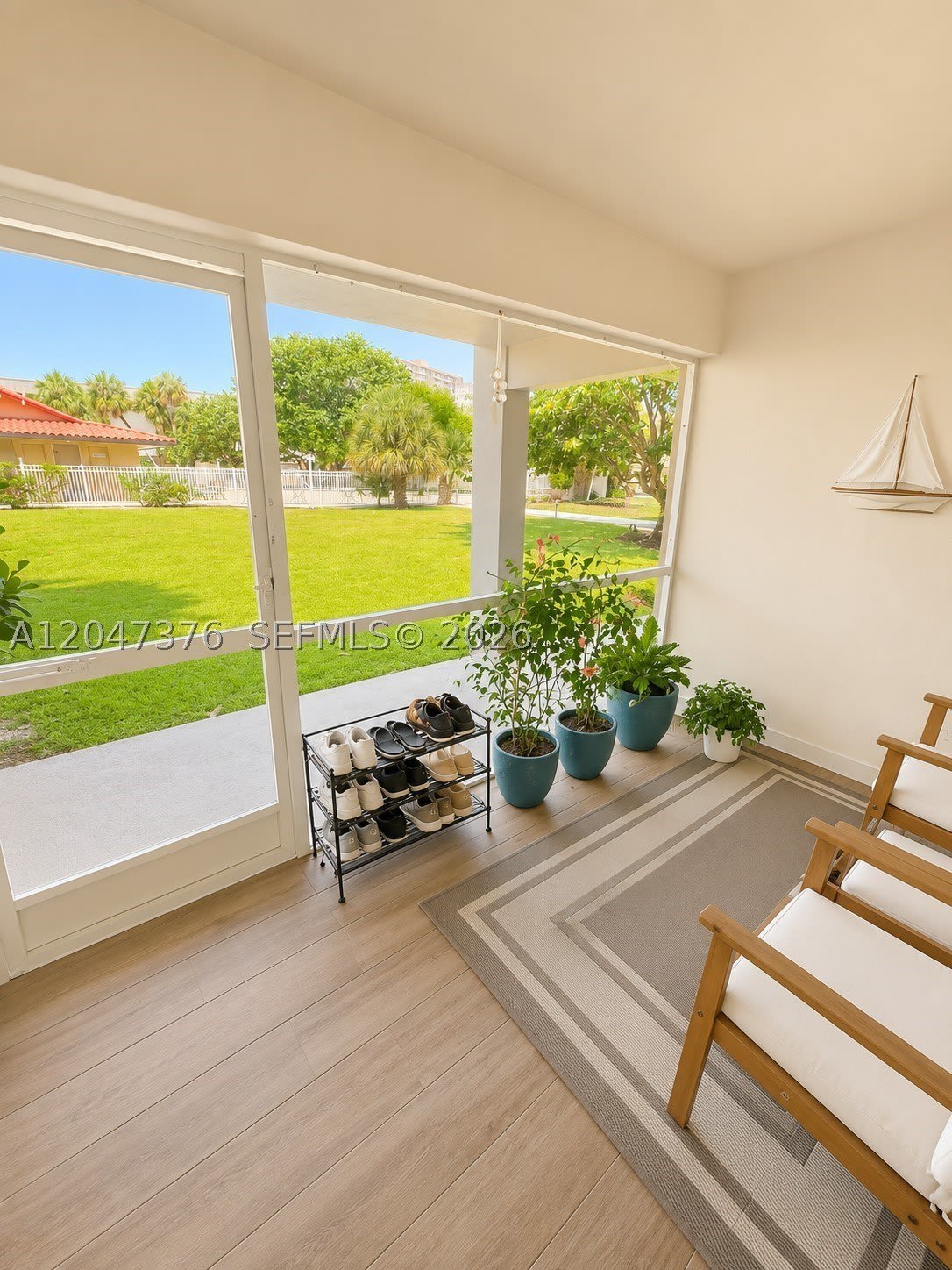 270 E Layne Blvd – photo 3