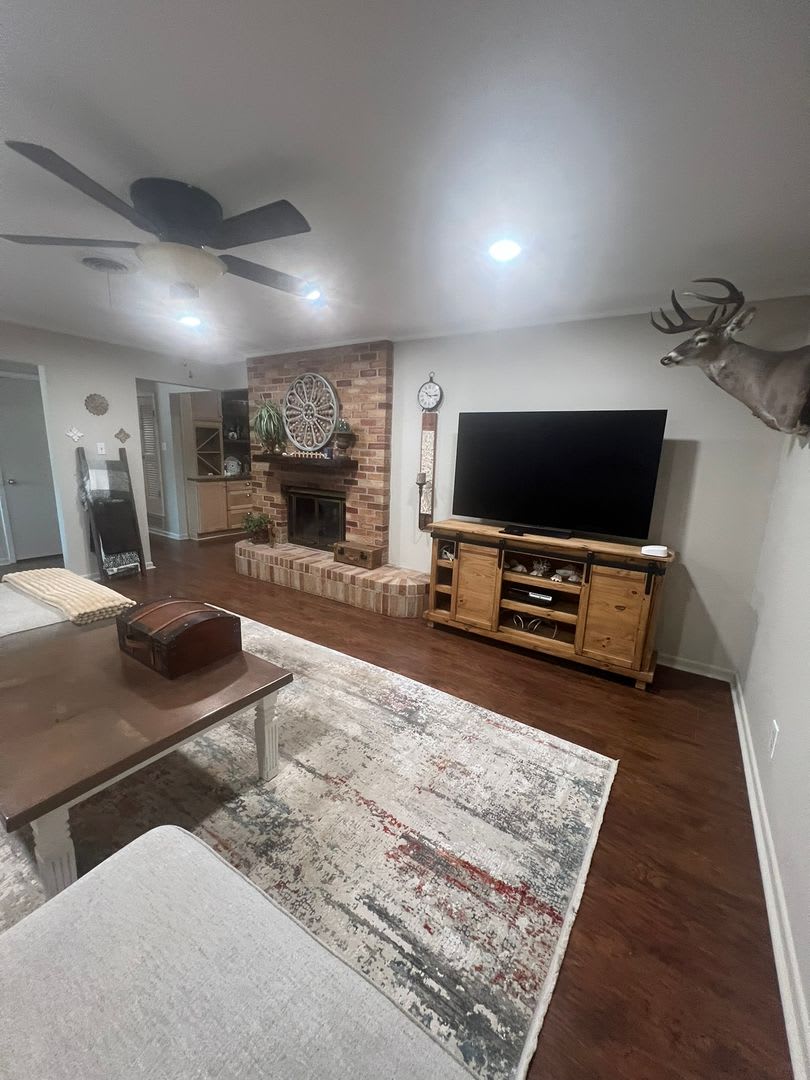 MID TERM RENTAL – photo 2