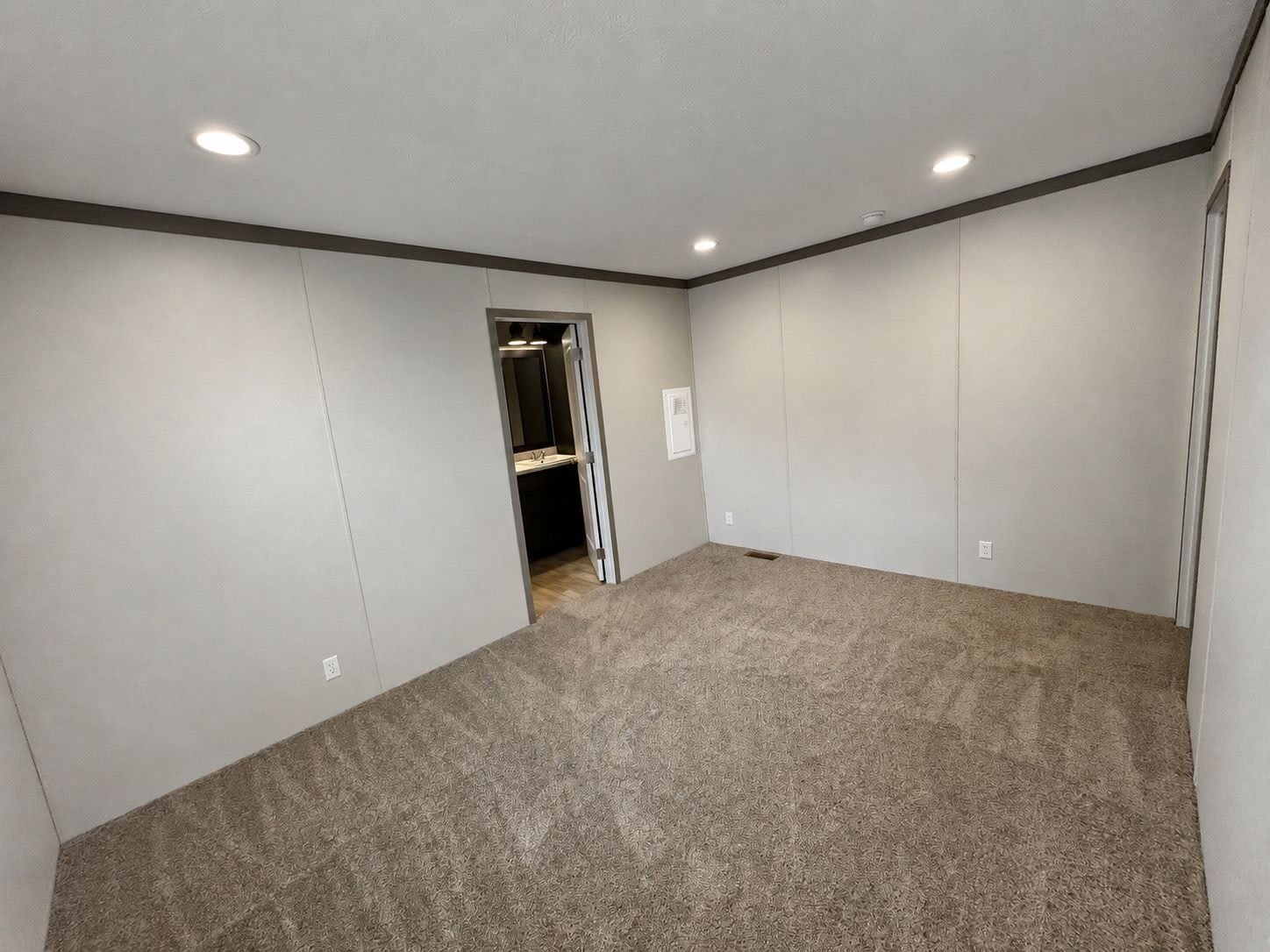 327 Utah – photo 2