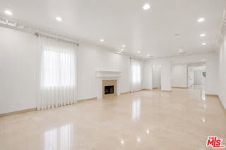 482 South Sherbourne Drive – photo 4