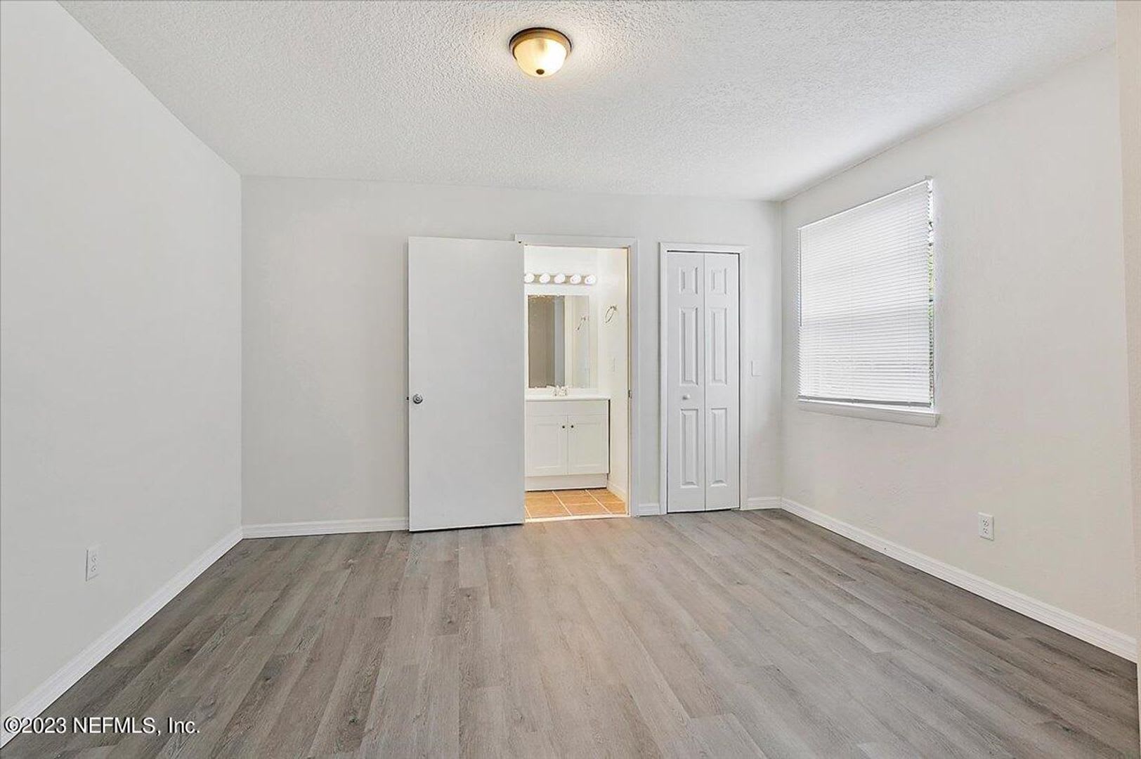 Move in ready **Updated 3/2 Single Family home ** – photo 5