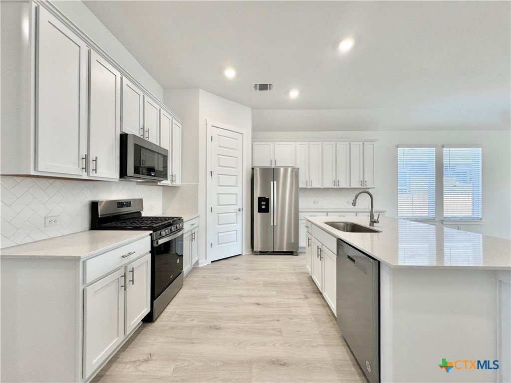 329 Tinto Street – photo 5