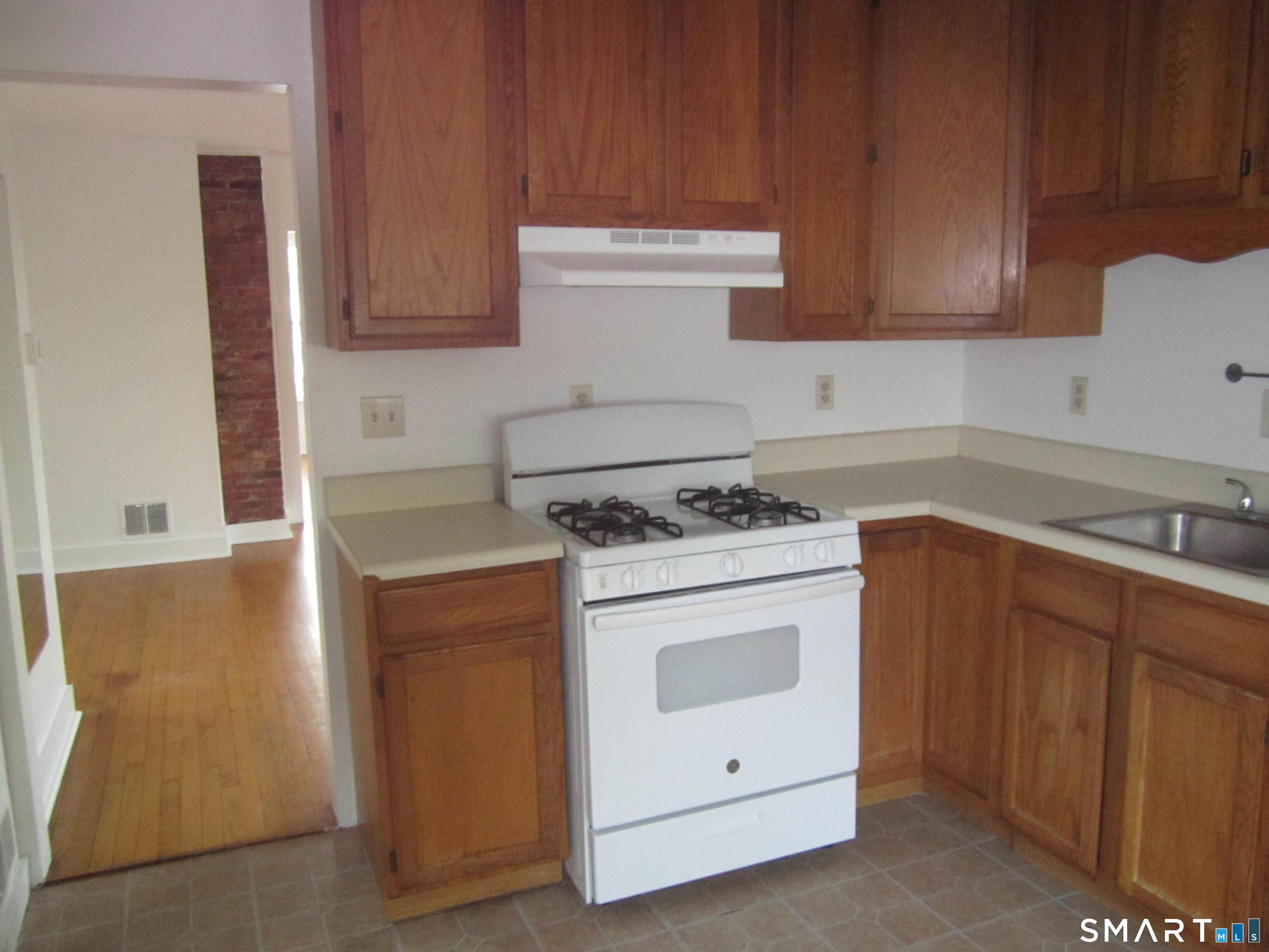 78 Alcove Street – photo 2