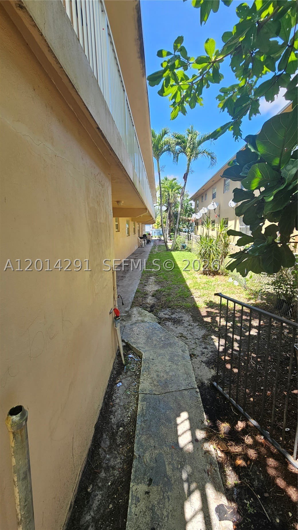 1524 Sw 5Th Pl – photo 3