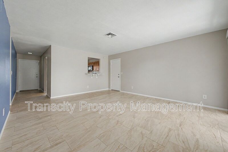 6155 W Del Rio St – photo 4