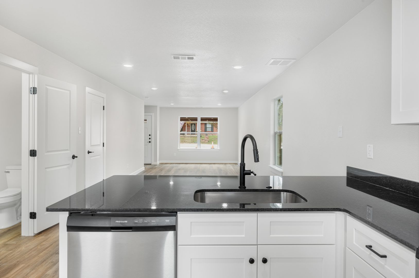 Brand New Modern And Ready For You In Temple Tx – photo 3