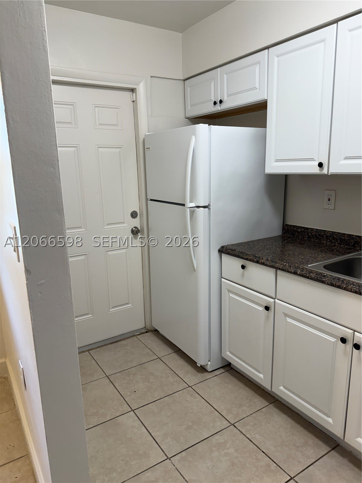7241 Venetian St – photo 3