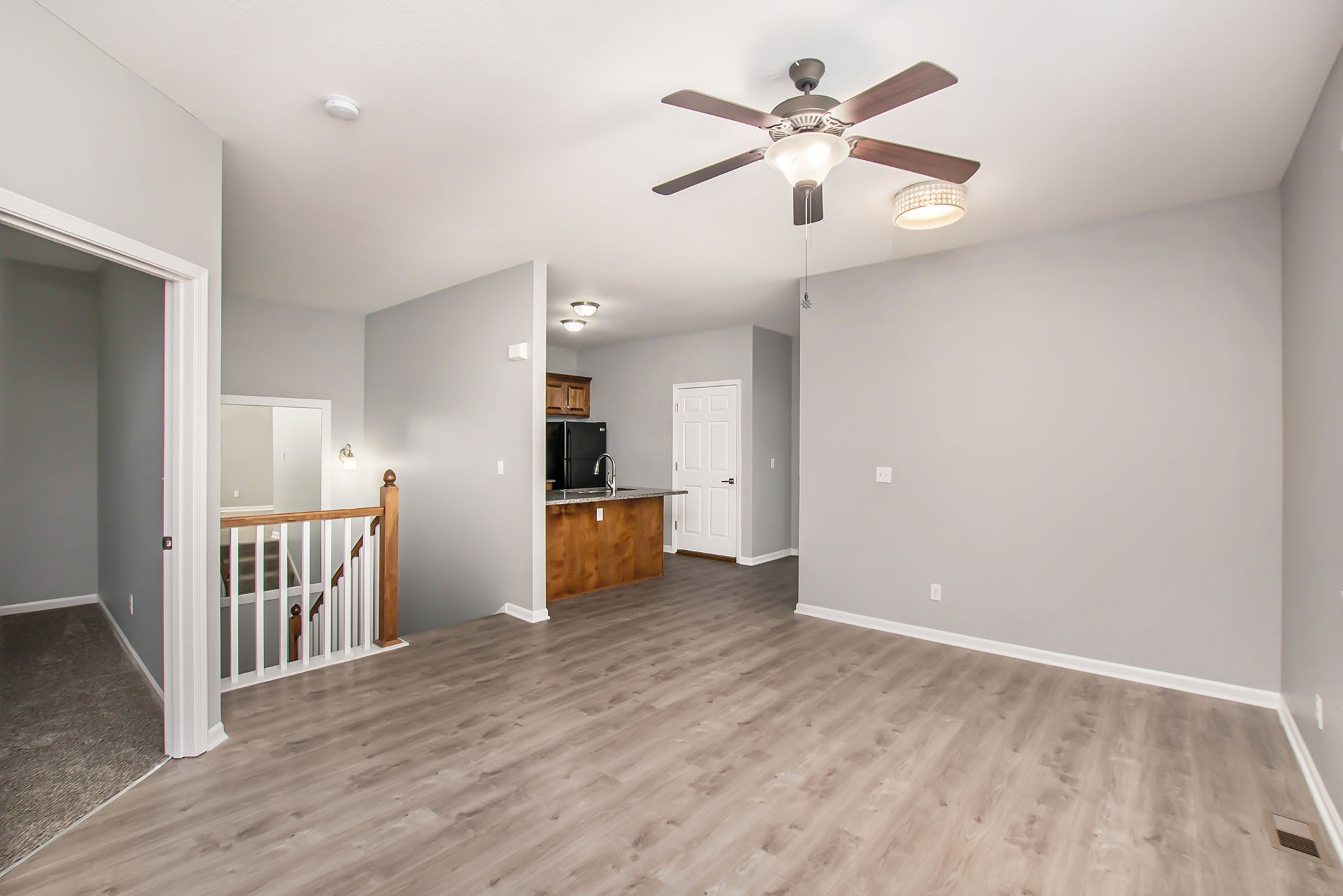 8321 N Nodaway Ave – photo 4