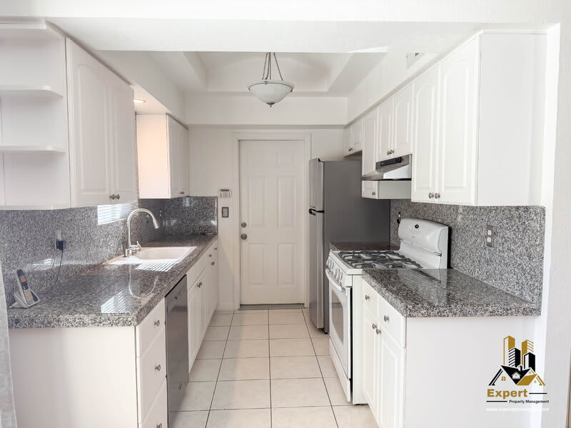 5620 Greenacres Way – photo 4