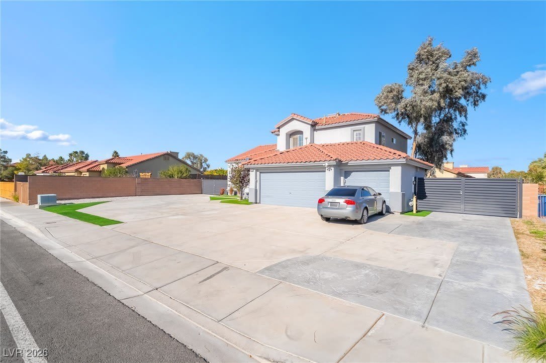 2076 E Wigwam Avenue – photo 4