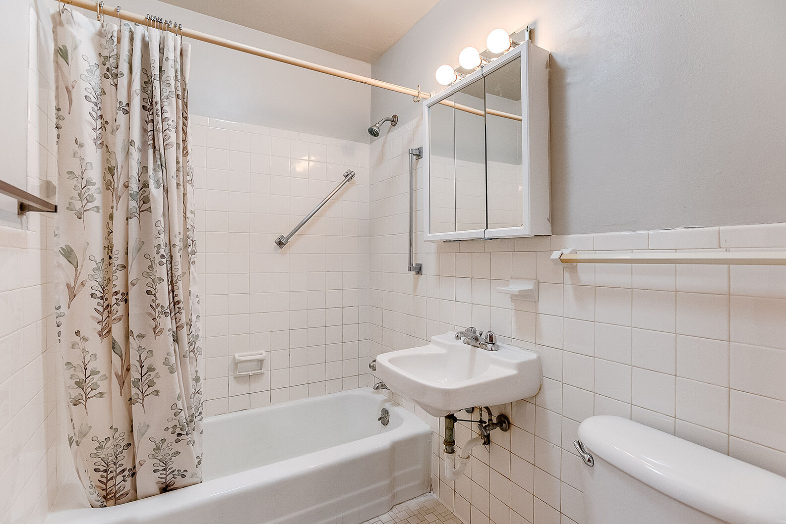 2421 Pillsbury Ave South – photo 5