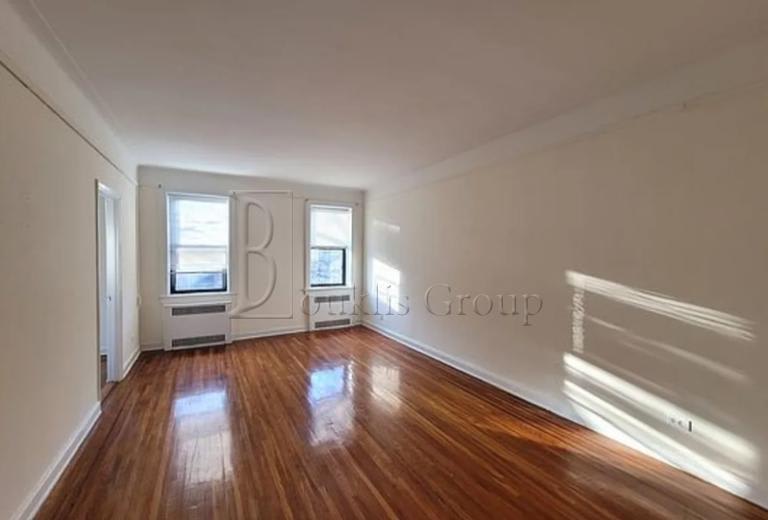 214-32 43rd Avenue – photo 2