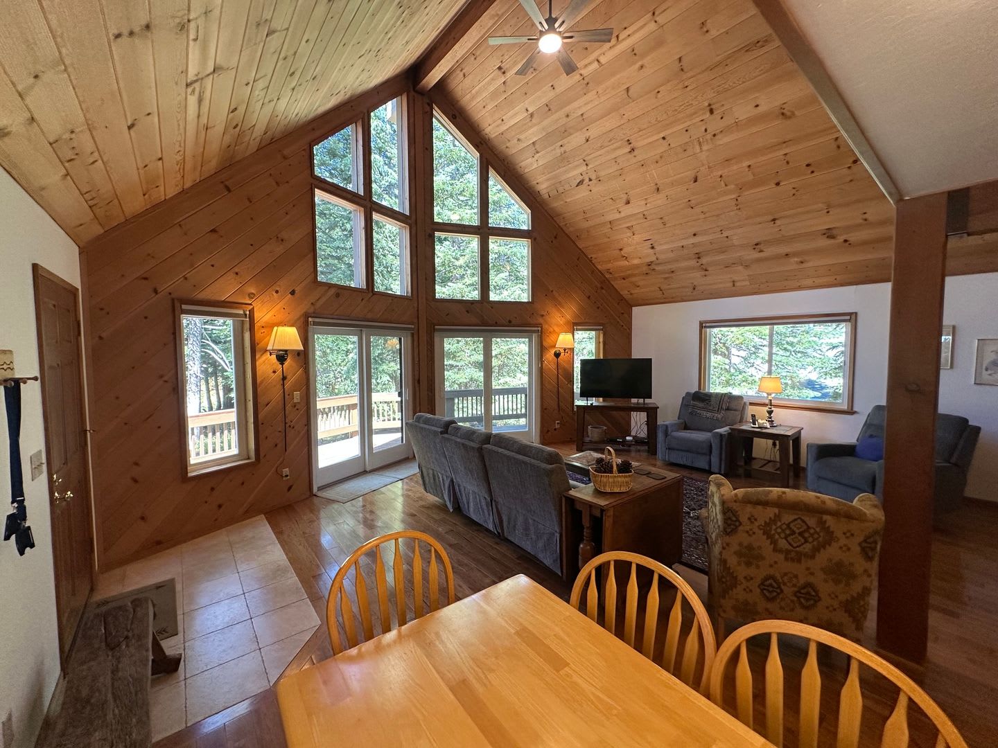 Large Four Bed Ski Lease in Tahoe Donner – photo 4