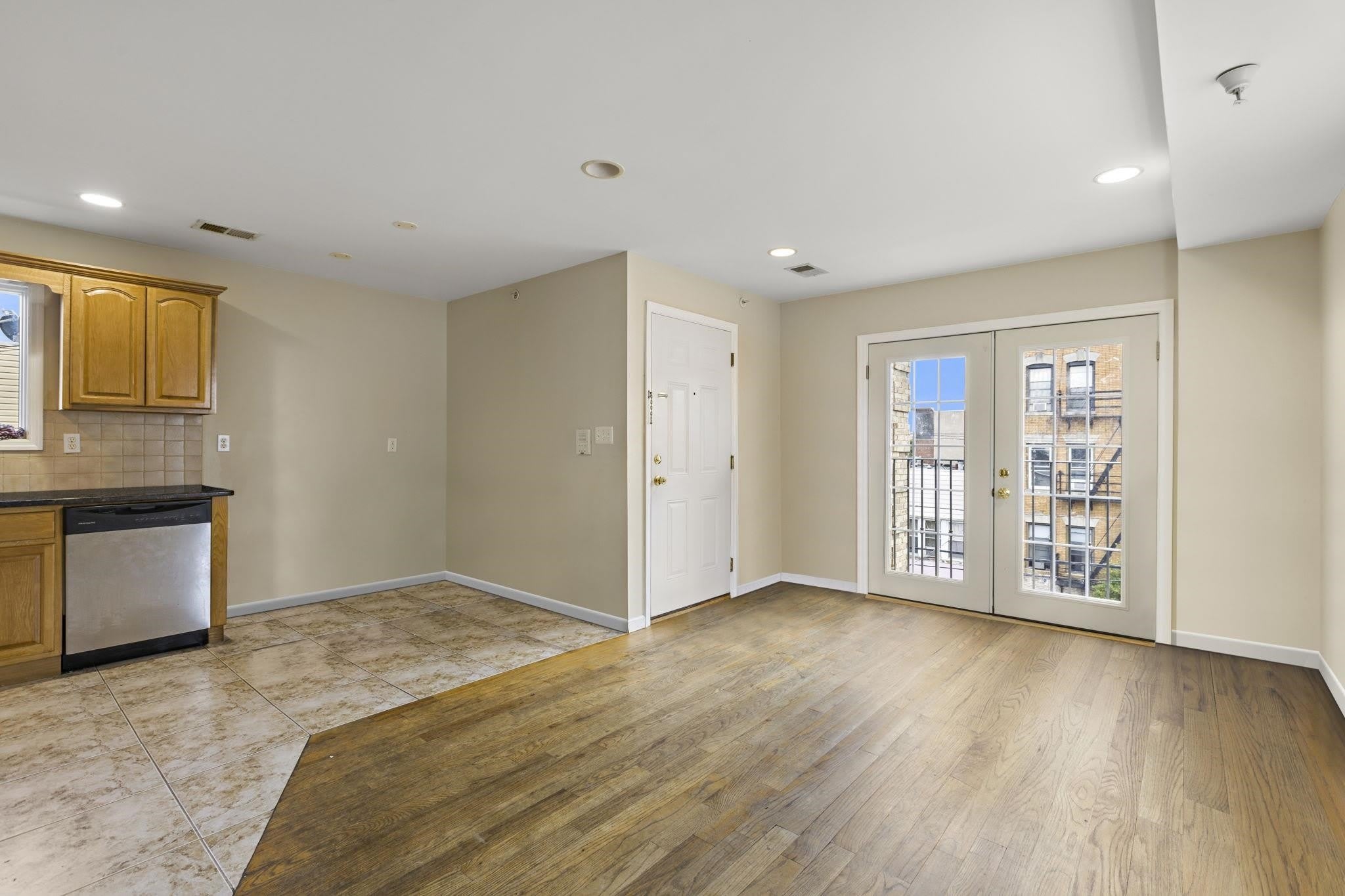 304 49TH ST – photo 1