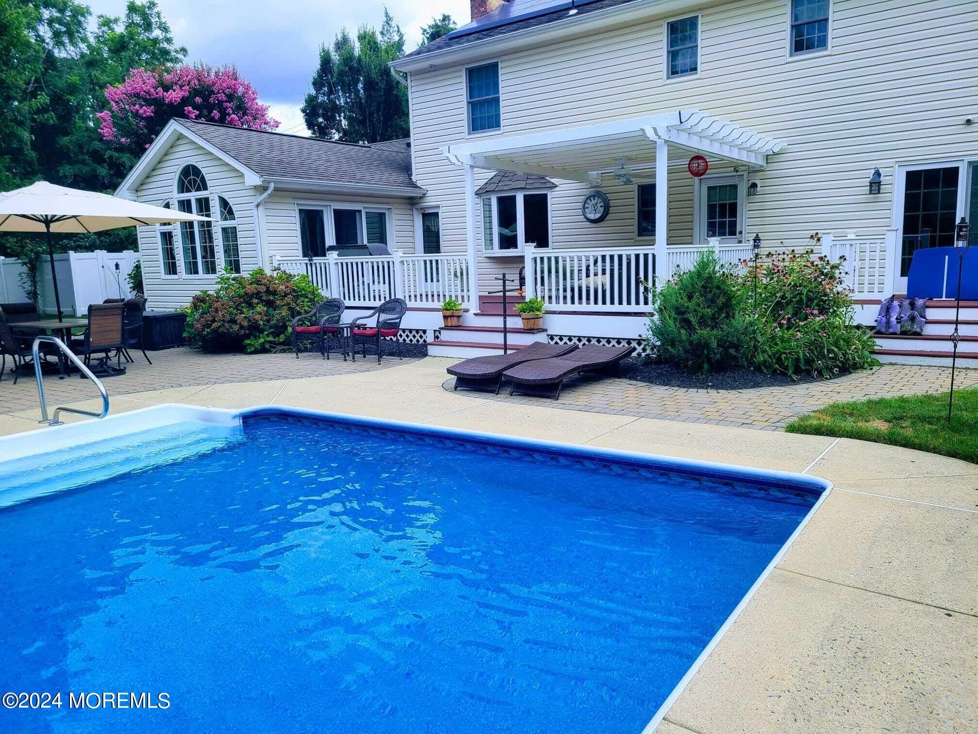 1578 N Bay Avenue – photo 1