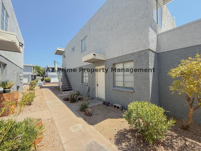 2625 West Ocotillo Road – photo 1