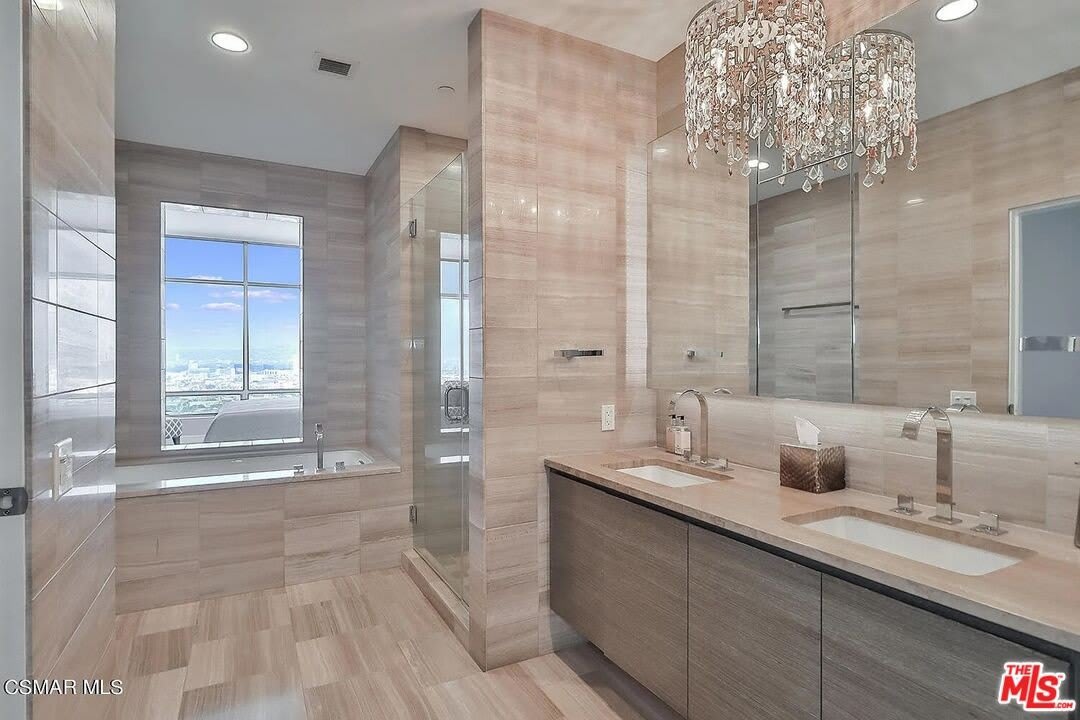900 W Olympic Blvd – photo 4