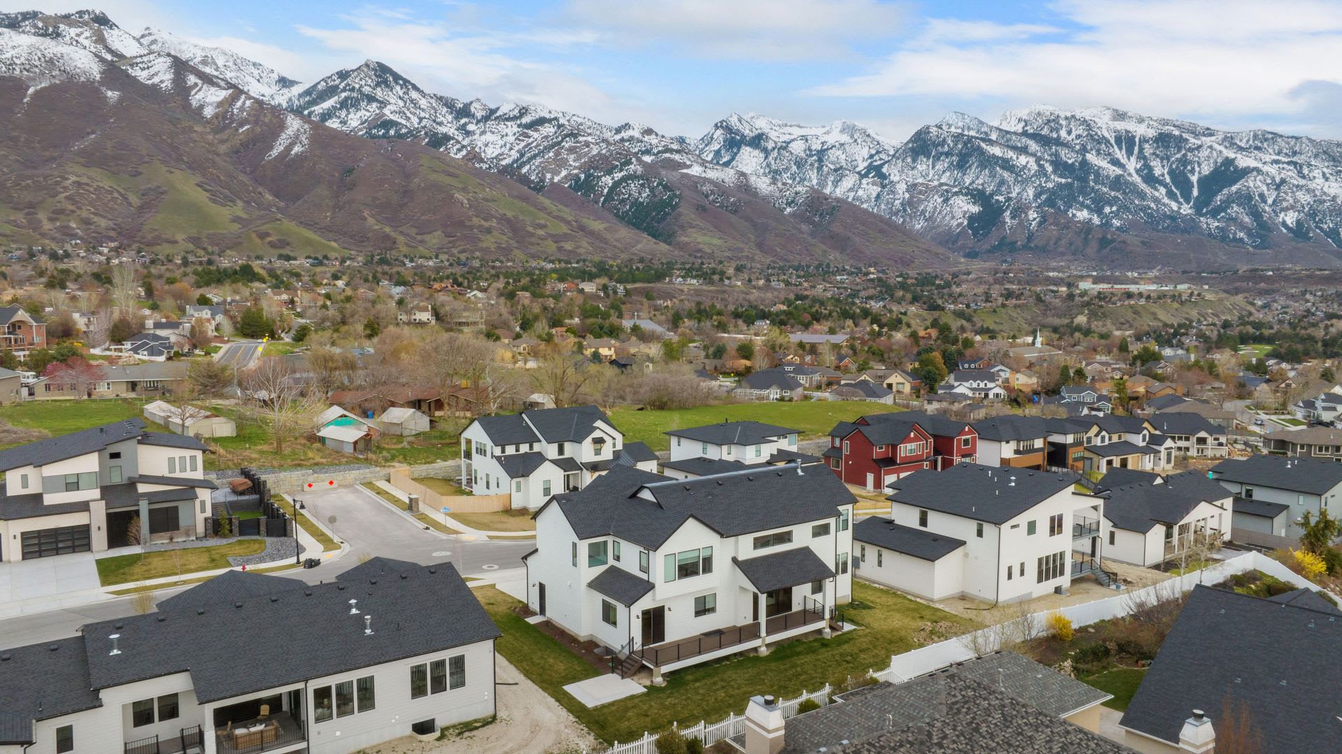 Exceptional Luxury Living in Cottonwood Heights – photo 4