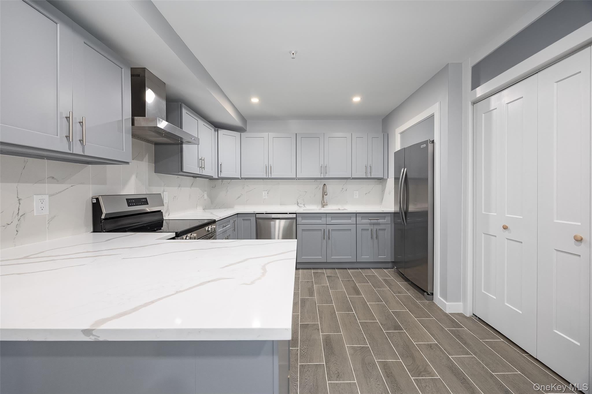 126 Innis Avenue – photo 2