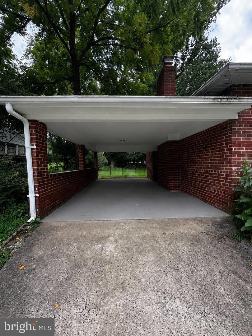 3329 MILITARY DR – photo 2