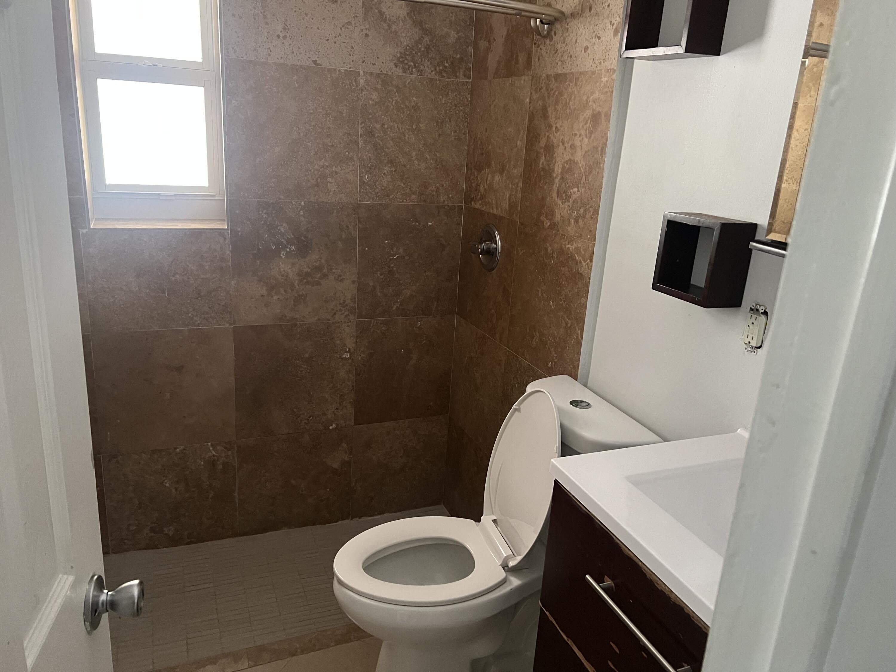 4331 NE 18th Avenue – photo 4