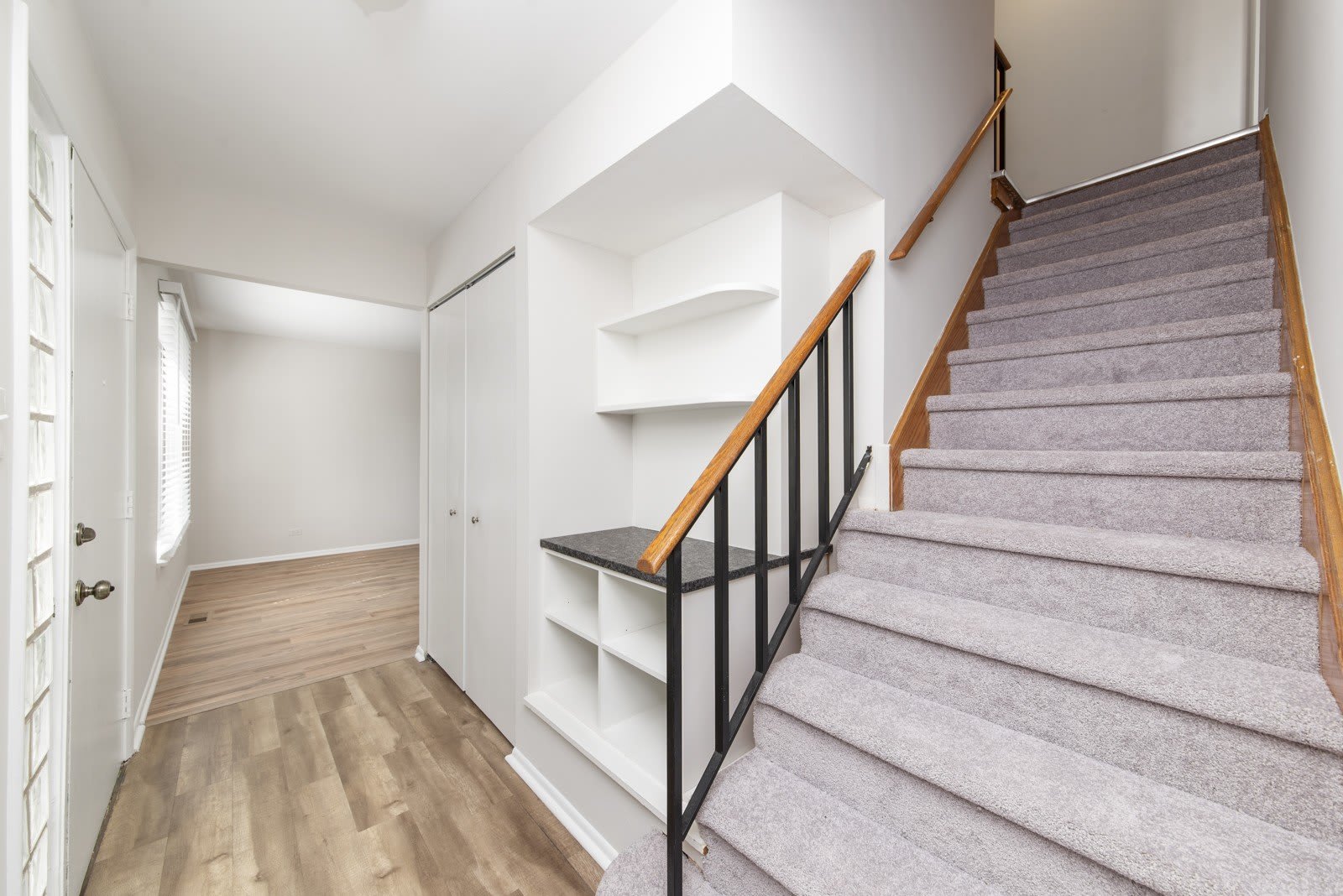 7346 Country Creek Way – photo 2