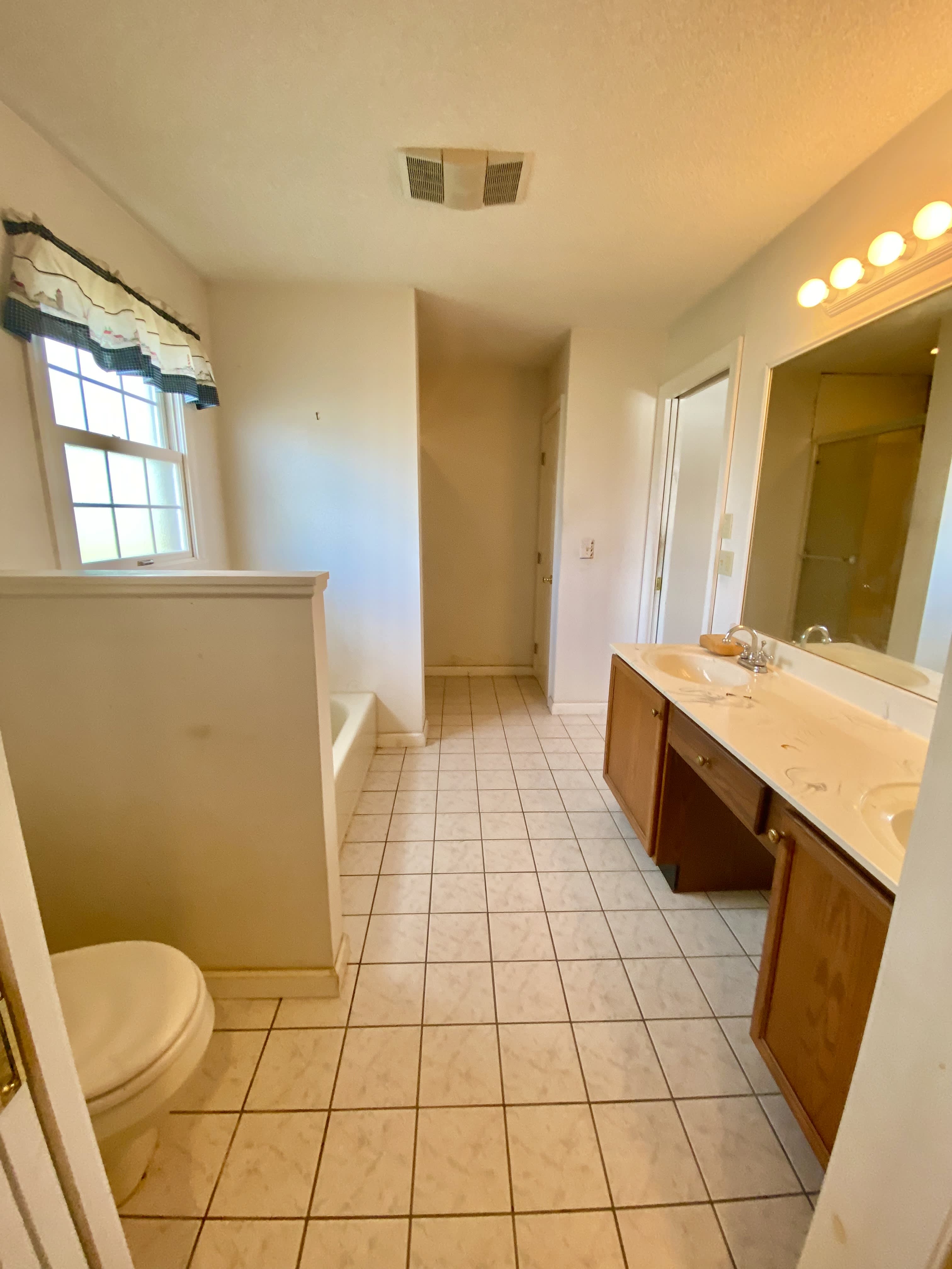 617 Lacasa Dr – photo 2