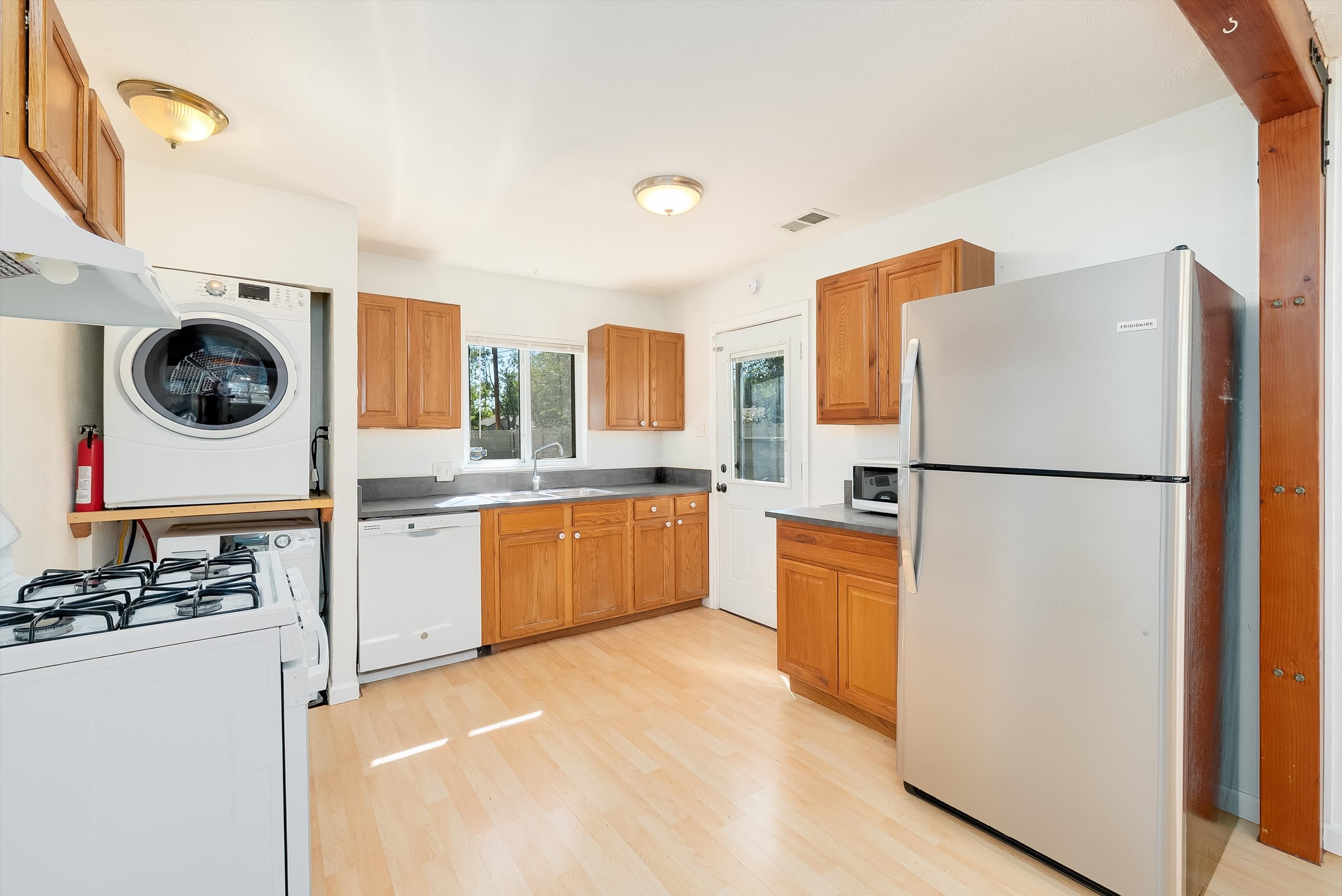 1150 BEELER ST – photo 5