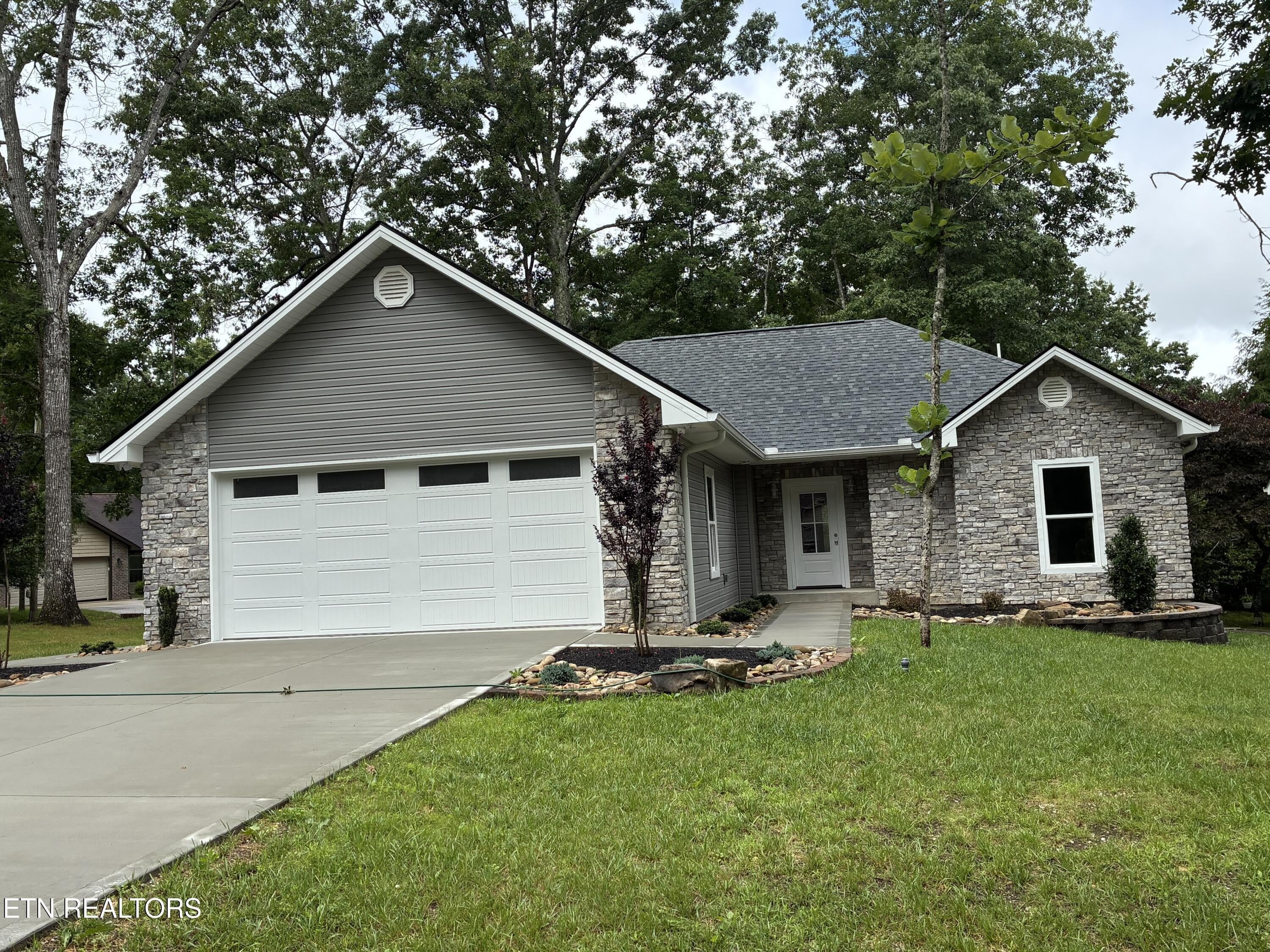 134 Glenwood Drive – photo 1