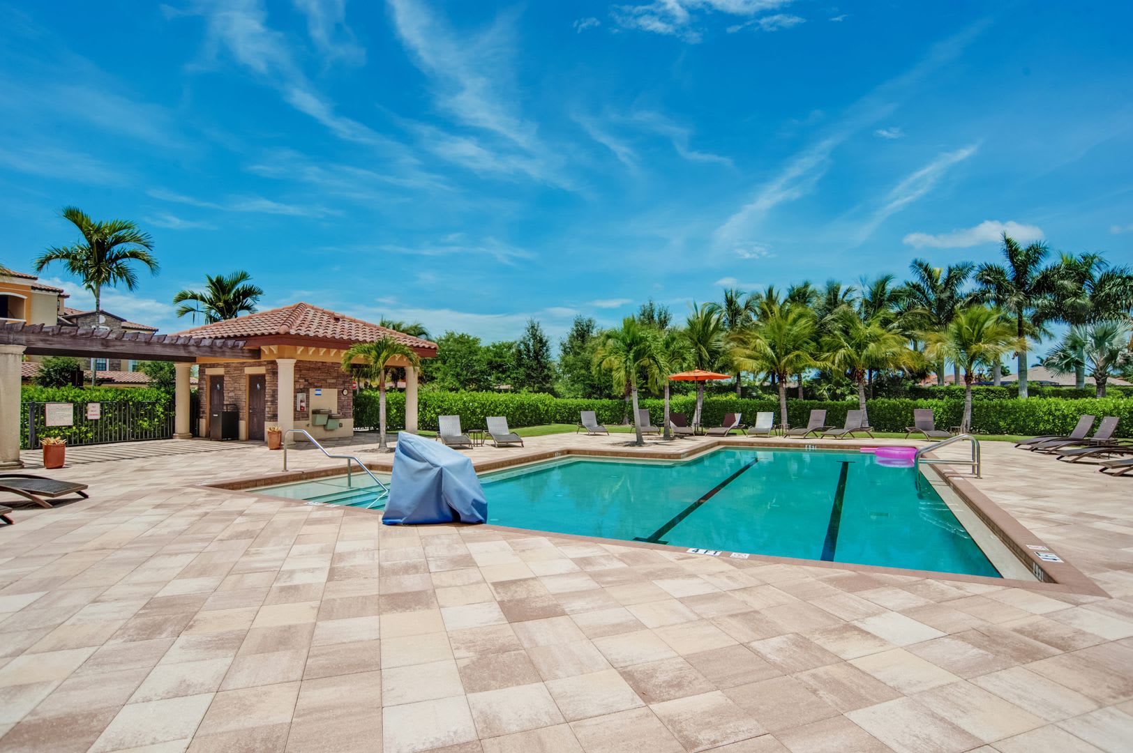 Available now as a turnkey furnished annual 2BR/2BA+Den Condo in Treviso Bay! – photo 3