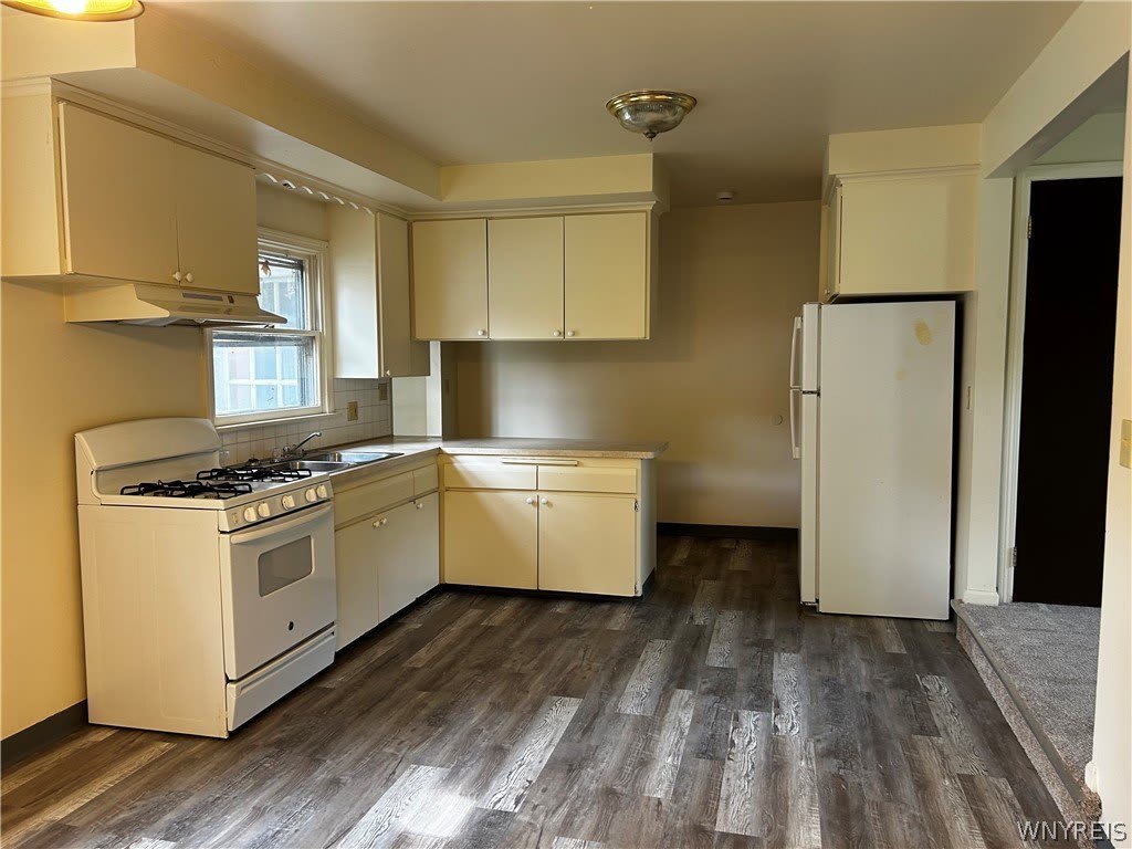 180 Greenfield Drive – photo 3