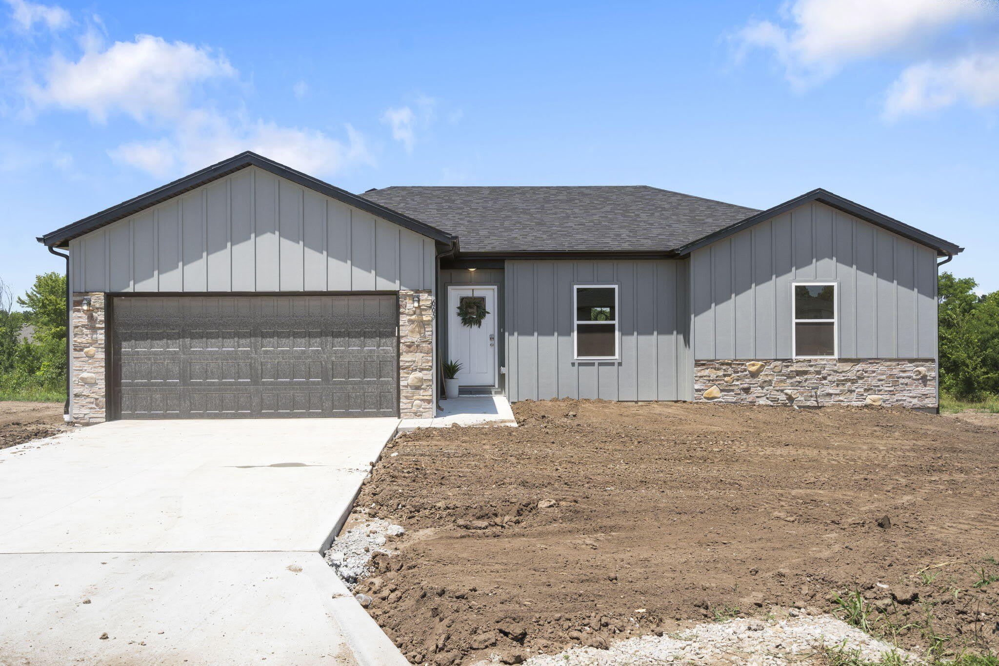 660 W Forest Street – photo 1