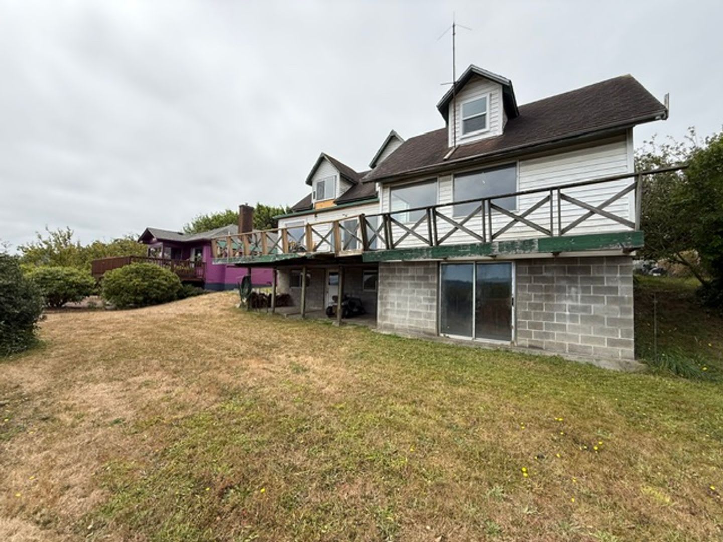 2176 – photo 1