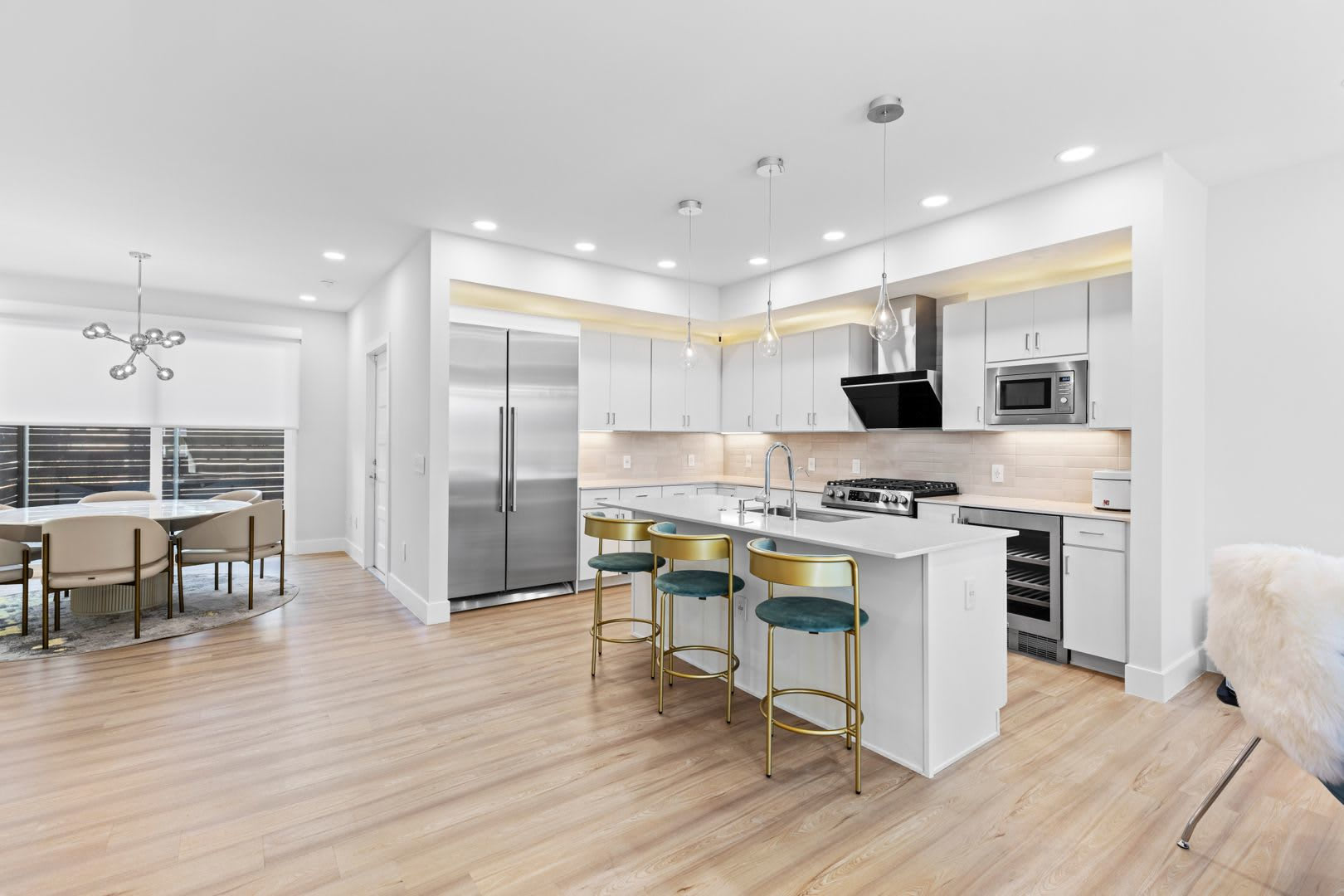 Exclusive Townhome in The Vue at Celebration Pointe – photo 2