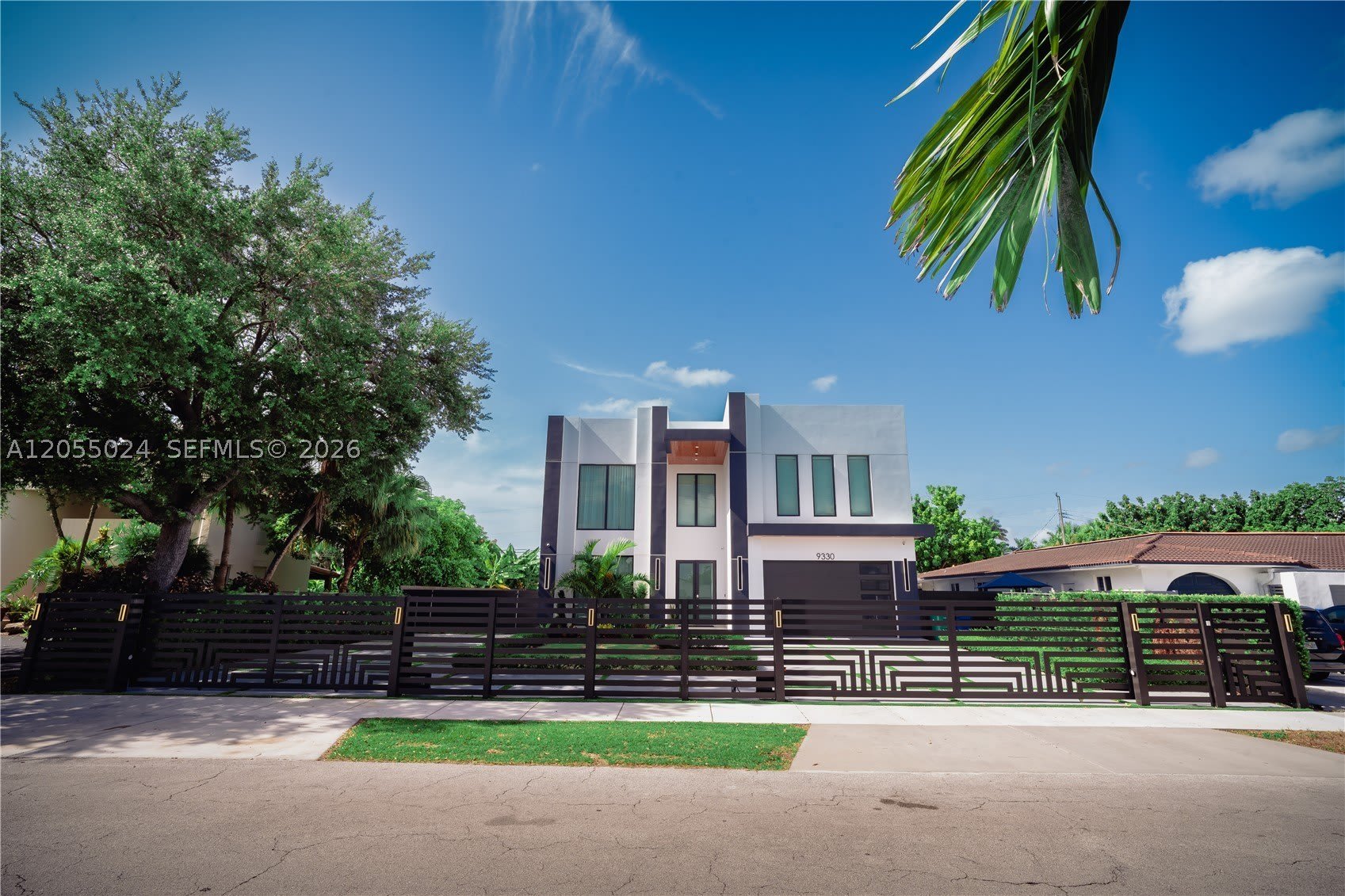 9330 SW 34th St – photo 1