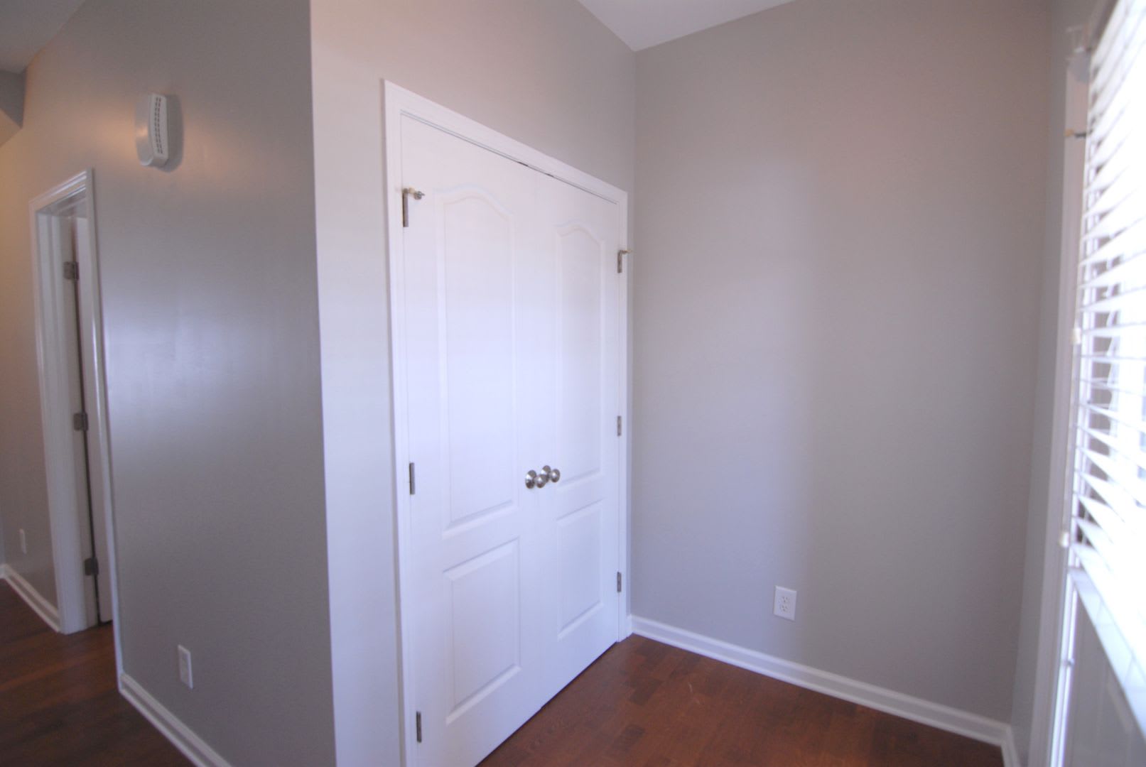 Resort Style Living 3 Bedroom 2 5 Bath Townhouse At Macintosh On The Lake West Of Burlington W 1 Car Garage – photo 2