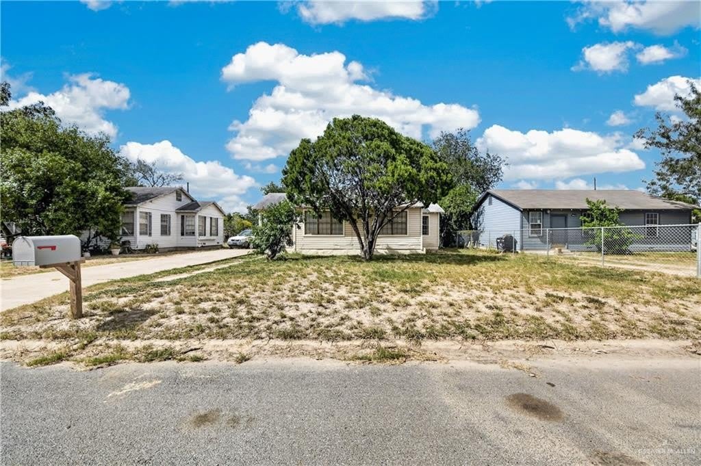 1606 Quince Avenue – photo 2